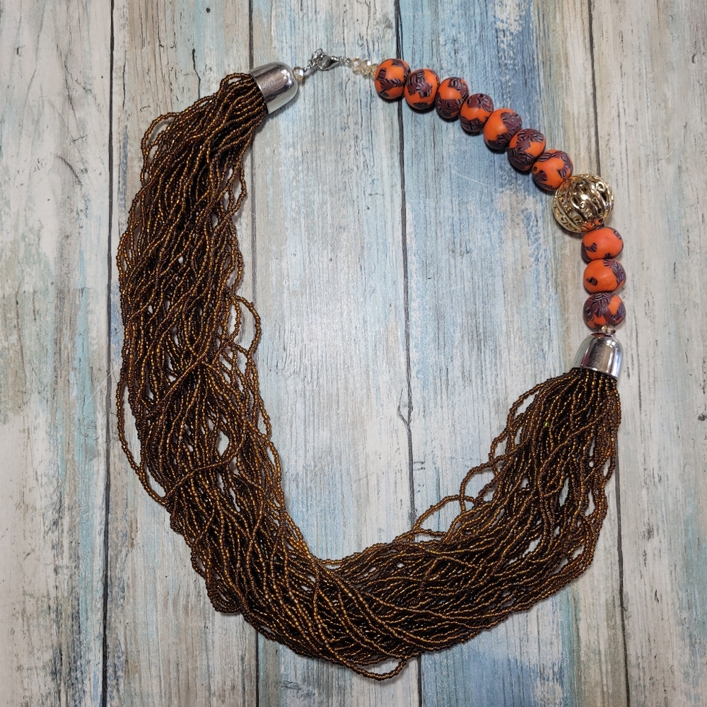 Multistrands Big Necklace.
